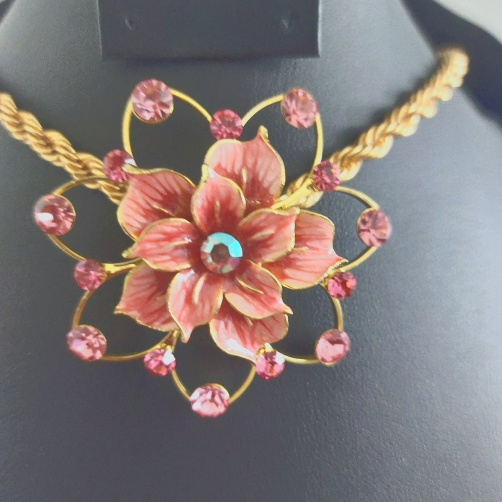 Vintage Flower Necklace or Scarf Pendant!